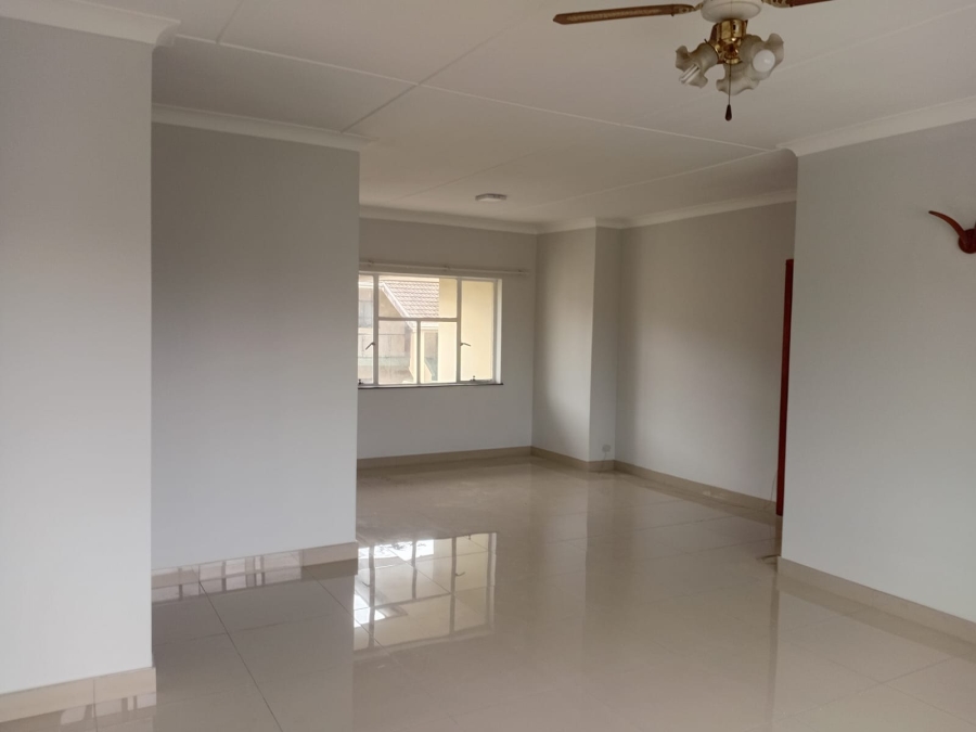 To Let 2 Bedroom Property for Rent in Southernwood Eastern Cape